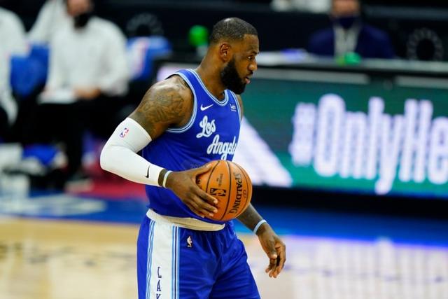 王晗:很多战术为麦克勒莫准备 希望他尽快注册